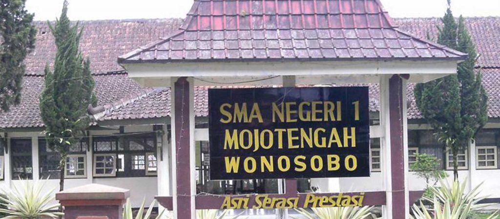 banner sma 1 mojotengah